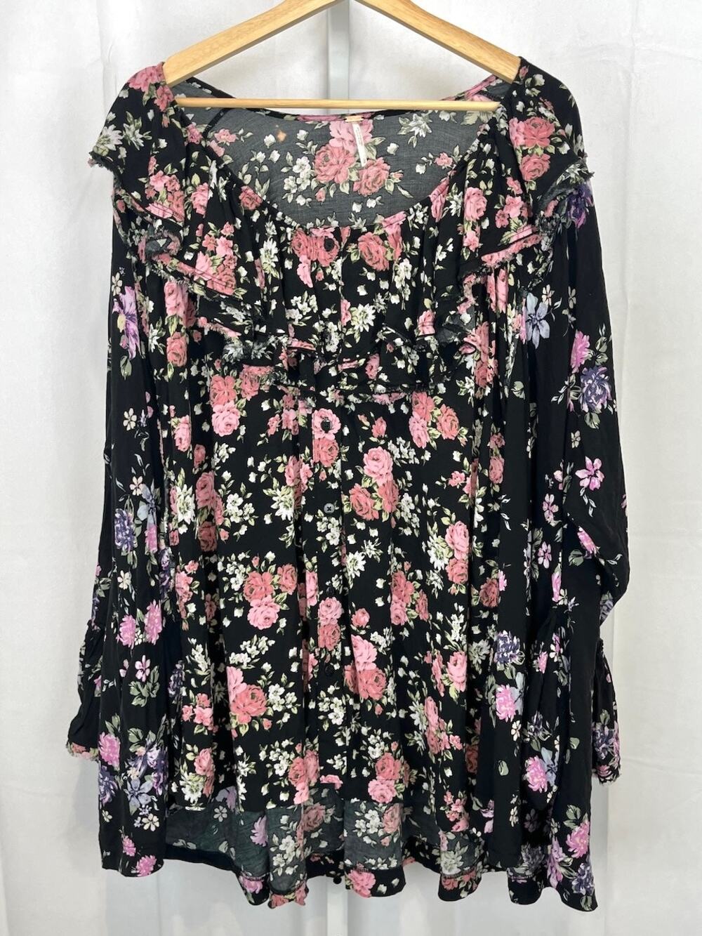 FREE PEOPLE Loretta Floral Printed Tunic Top Button Up Oversized Black Pink L